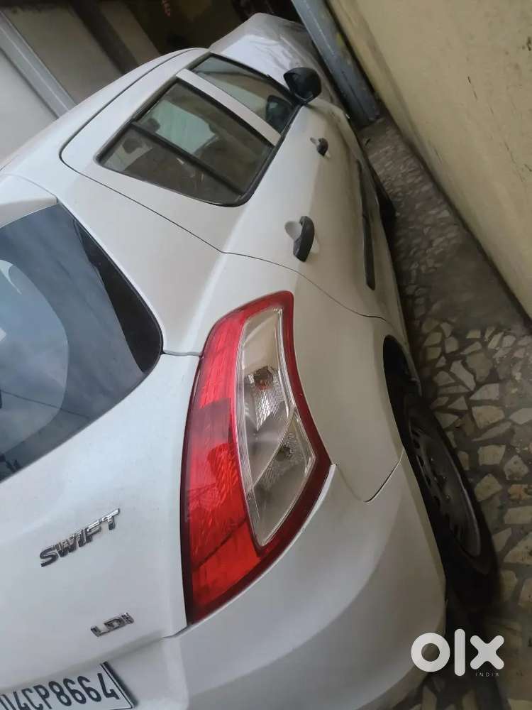 Maruti Suzuki Swift 2015 Diesel 87000 Km Driven