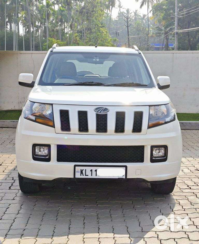 Mahindra Tuv 300 T10 Amt (automatic), 2017, Diesel