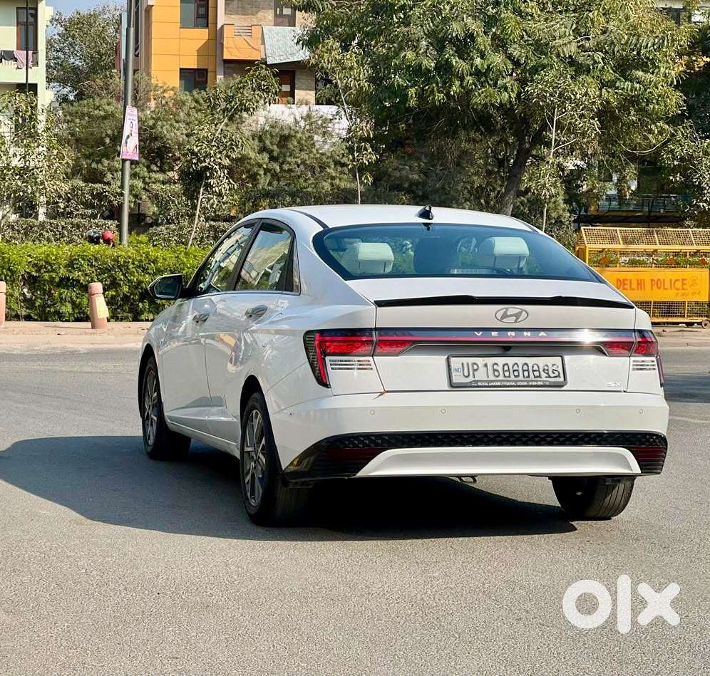 Hyundai Verna Sx(o) Petrol At, 2023, Petrol