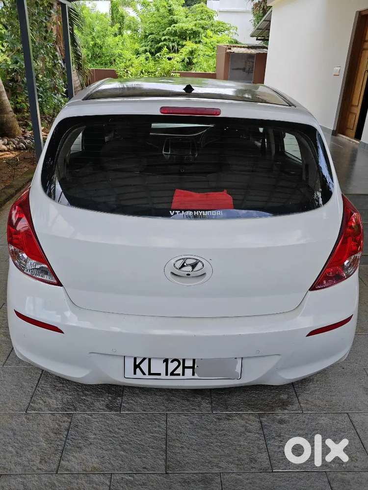 Selling The Hyundai I20 Sportz 1.4l Automatic (petrol)
