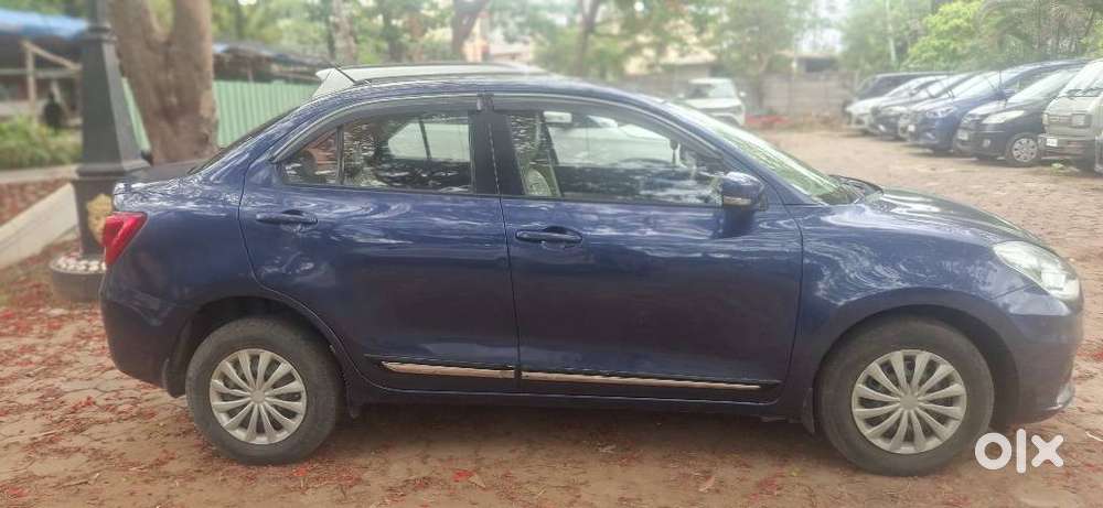 Maruti Suzuki Dzire 1.2 Vxi, 2022, Petrol