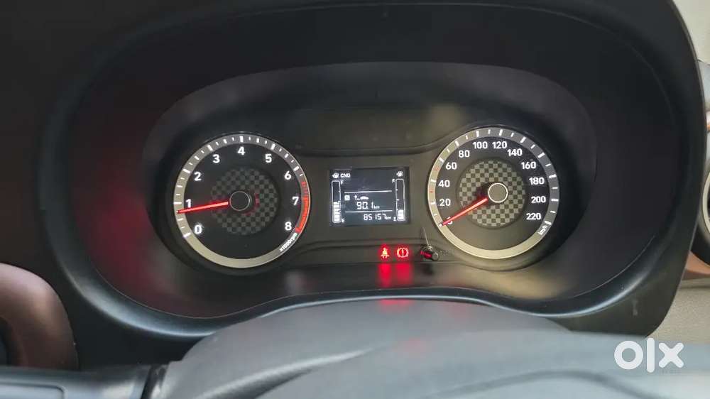 Hyundai Aura S Cng Under Warranty