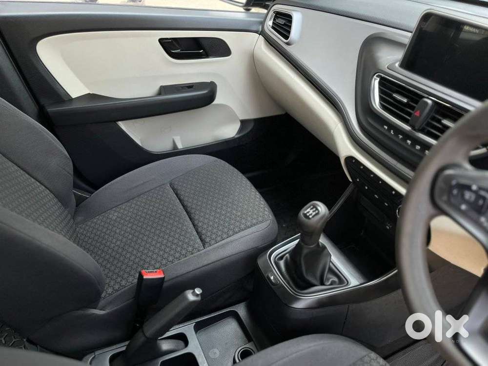 Tata Altroz 1.2 Xm Plus, 2023, Petrol