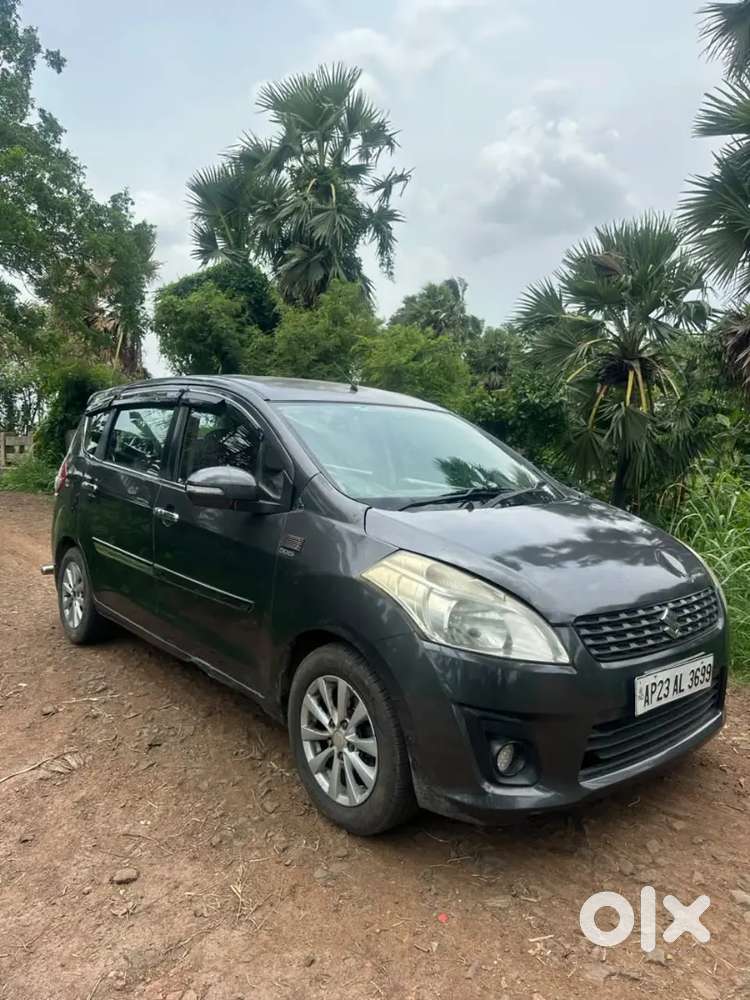 Maruti Suzuki Ertiga Zdi 2013