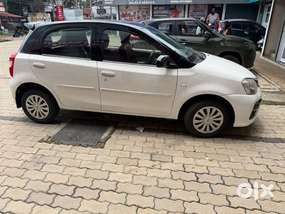 Toyota Etios Liva 2016