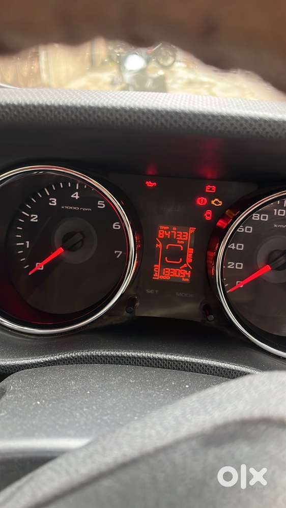 Mahindra Tuv 300 2017/2018 Diesel 130000 Km Driven