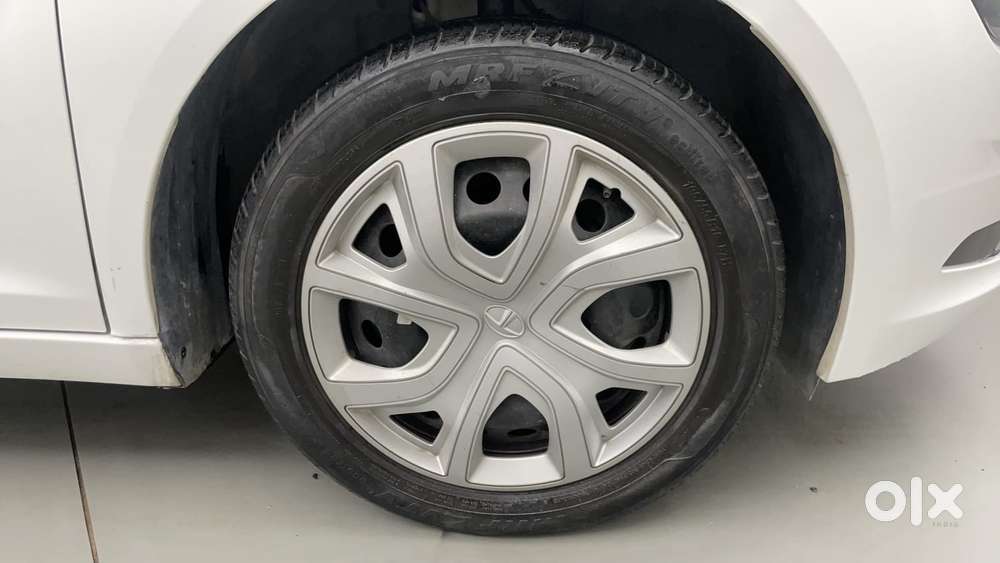 Tata Altroz 1.2 Xt, 2022, Petrol