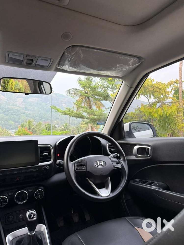 Hyundai Venue Sx Diesel 2020 / Single Owner / Full Service