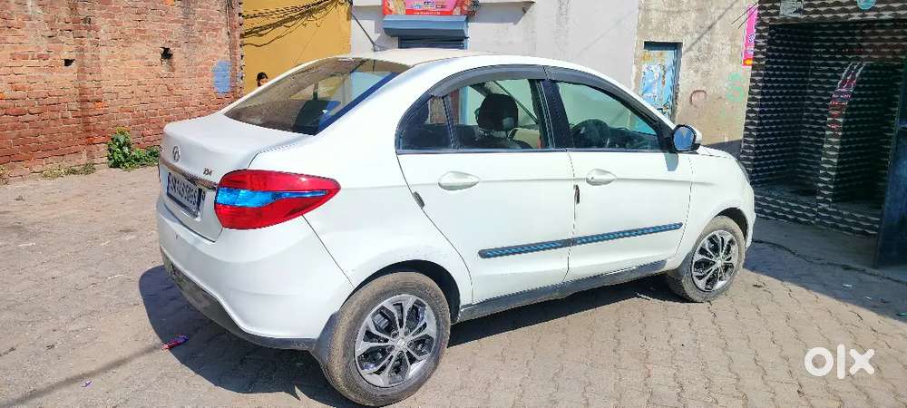 New Condition Car New Battery 80% Tayar Child Ac Urgent Sall