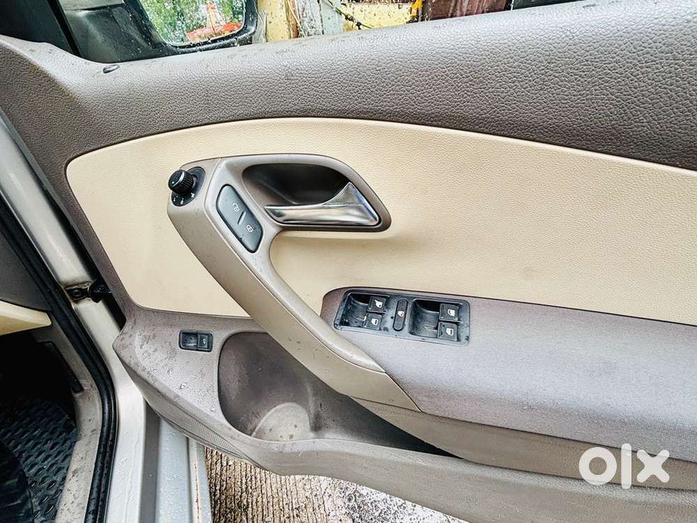 Volkswagen Vento 1.6 Petrol 2011