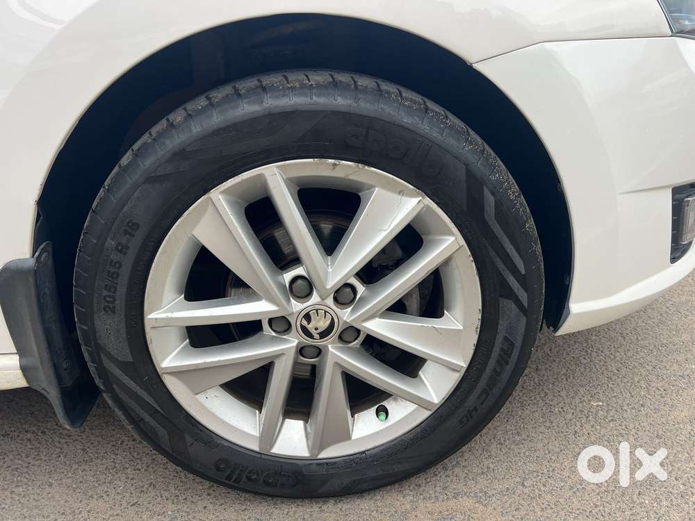 Skoda Rapid 1.6 Mpi At Style, 2019, Petrol