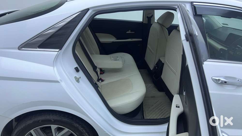 Hyundai Verna 1.5 Sx (o) Vtvt Ivt, 2023, Petrol