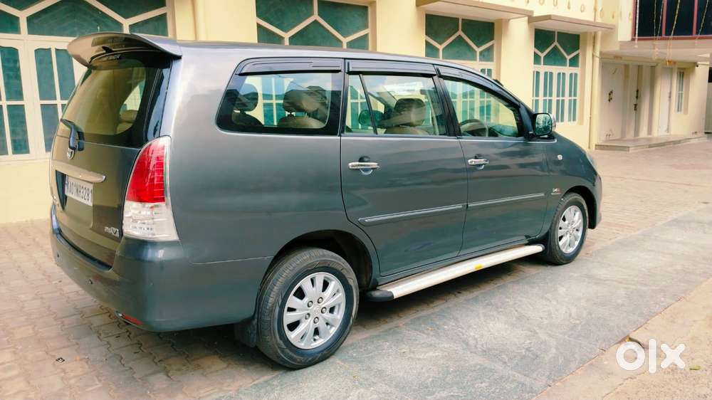 Toyota Innova 2.5 Vx 7 Str, 2011, Diesel
