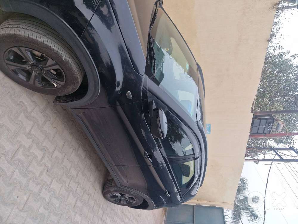 Tata Nexon Black  Manual  Clean Interior  Well-maintained Family Ca