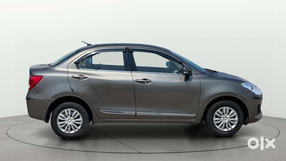 Maruti Suzuki Swift Dzire Amt Vxi, 2020, Petrol
