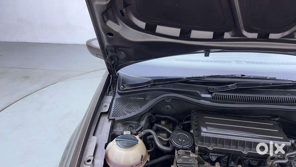 Volkswagen Vento 1.6 Highline, 2016, Petrol