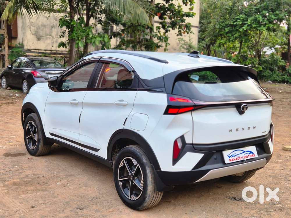 Tata Nexon Creative Plus 1.2 Revotron Petrol 6 Mt, 2025, Cng & Hybri..