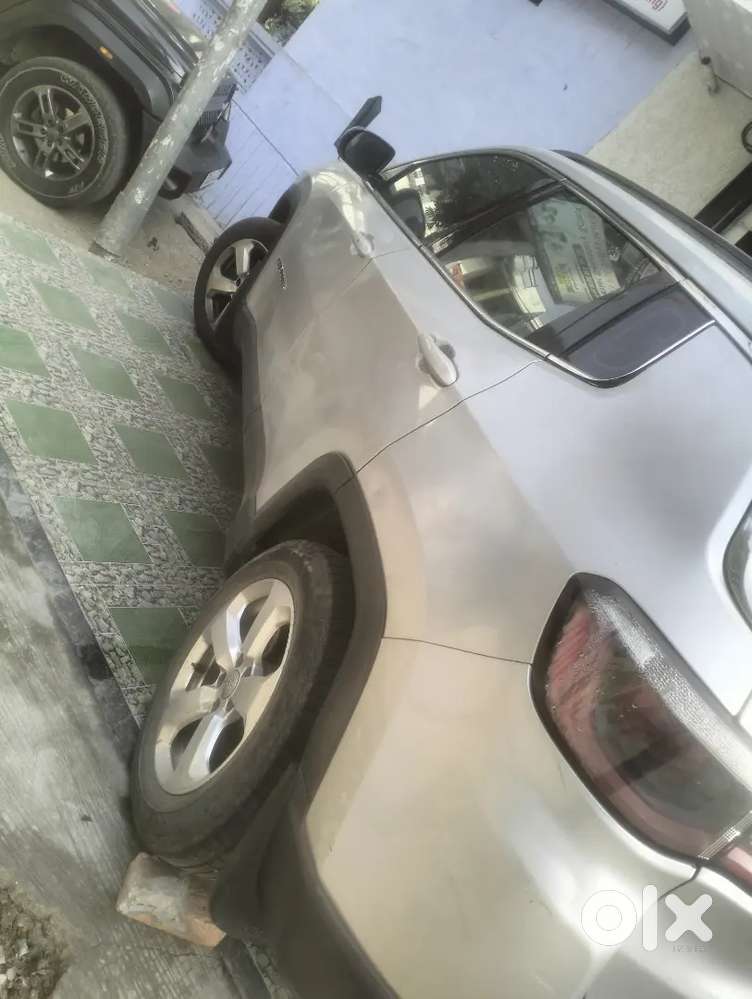 Jeep Compass 2017 Petrol 70000 Km Driven