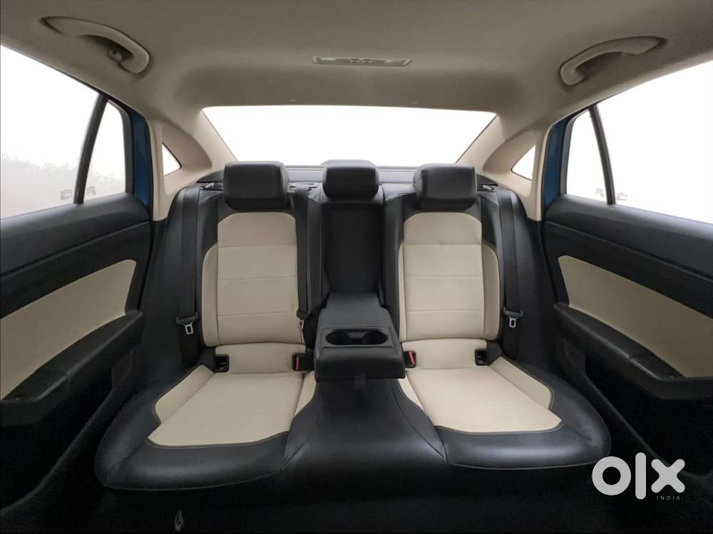 Skoda Slavia Style 1.0l Tsi At, 2022, Petrol