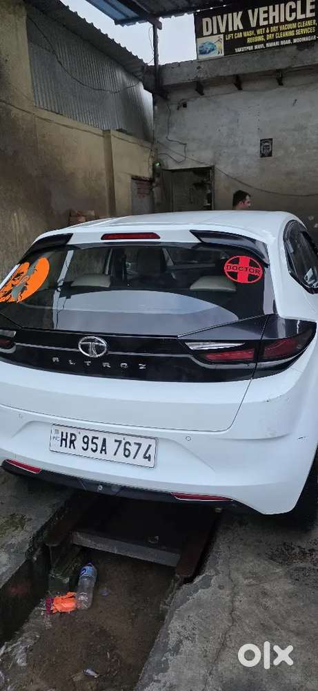 2020 Tata Altroz Xe Petrol
