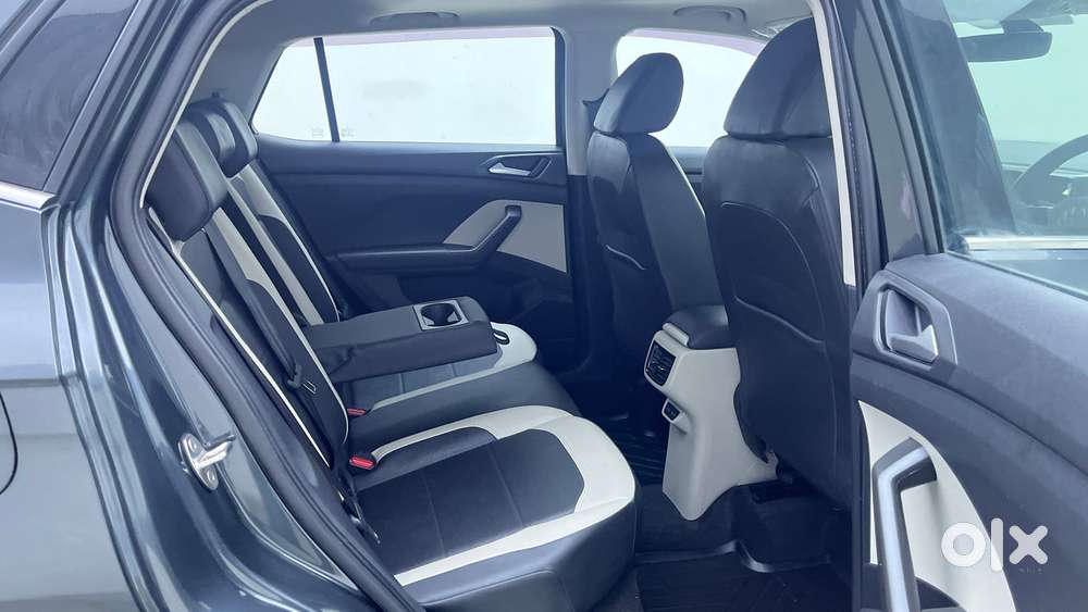 Volkswagen Taigun Topline 1.0 Tsi At (electric Seats), 2023, Petrol