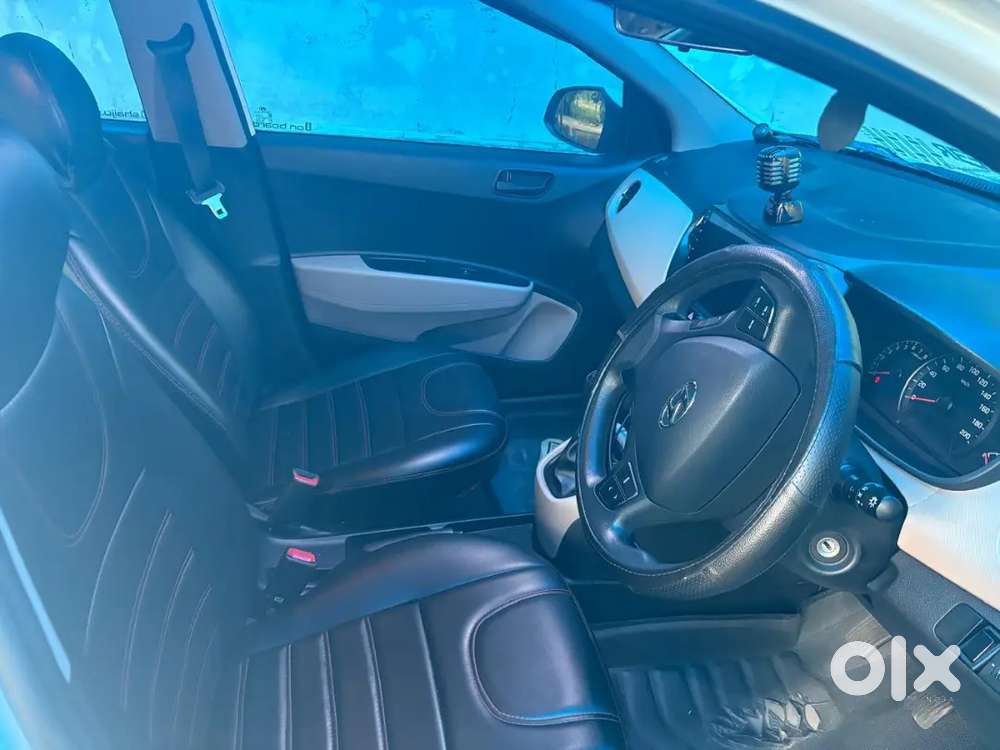Hyundai Xcent Base 1.2 2017 Petrol