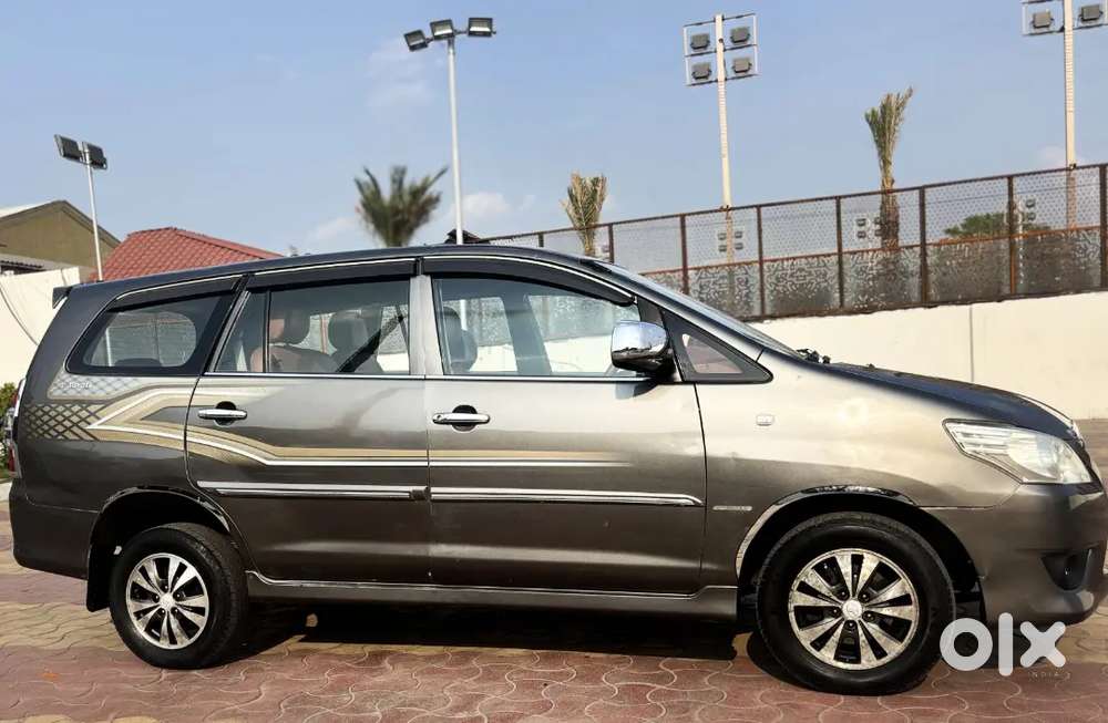 Toyota Innova 2012 Diesel 157000 Km Driven
