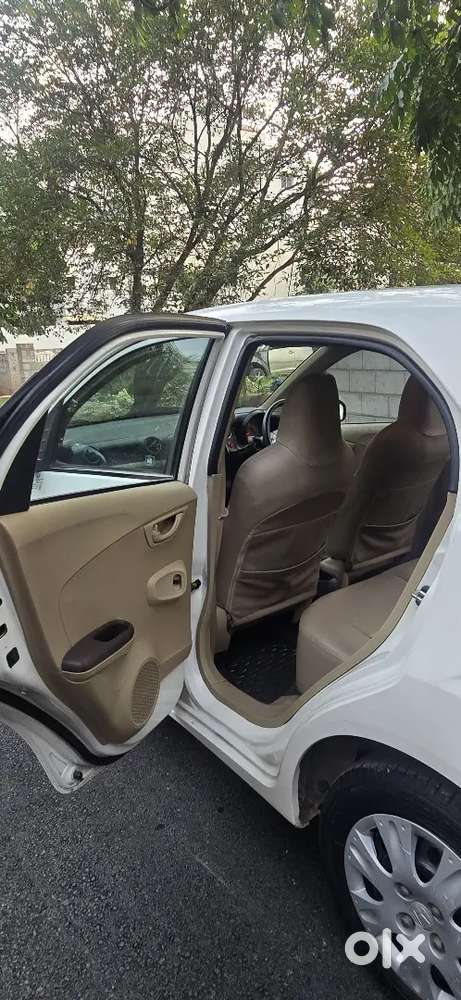 Honda Brio 2012 Petrol Well Maintained