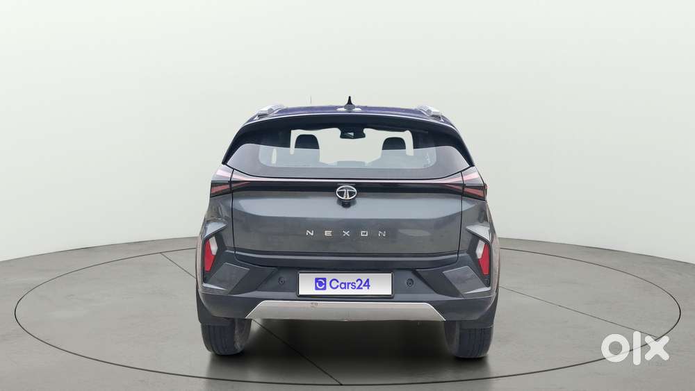 Tata Nexon Fearless Plus S Purple 1.5 Revotorq Diesel 6amt Dual Tone..
