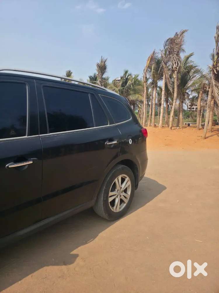 Hyundai New Santa Fe 2011 Diesel 17000 Km Driven
