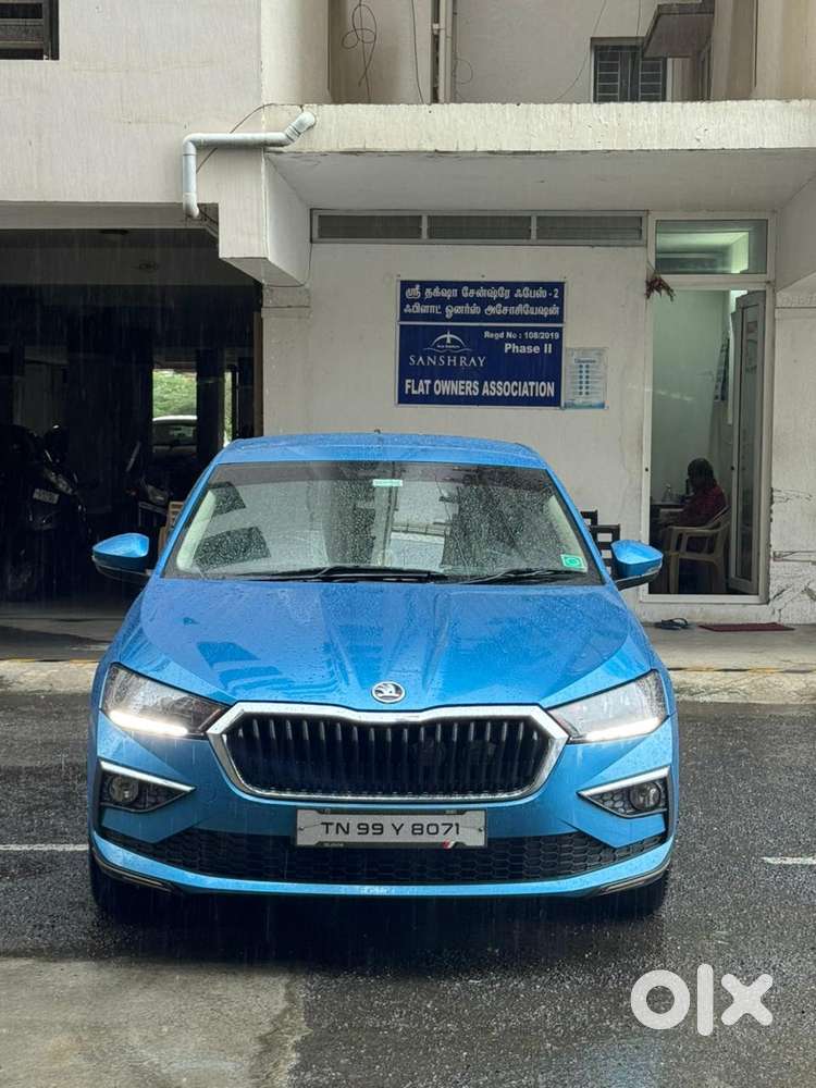 Skoda Slavia Ambition 1.0l Tsi At, 2023, Petrol