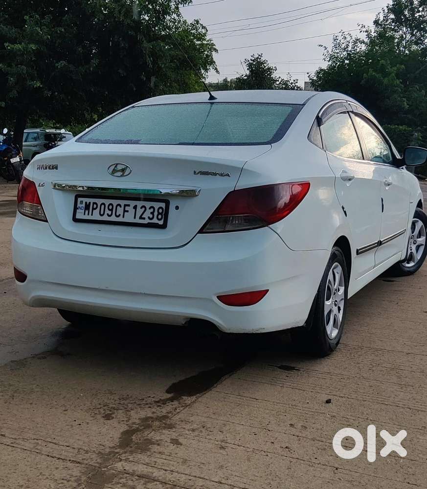 Hyundai Verna Fluidic 1.6 Vtvt Sx Opt, 2012, Petrol