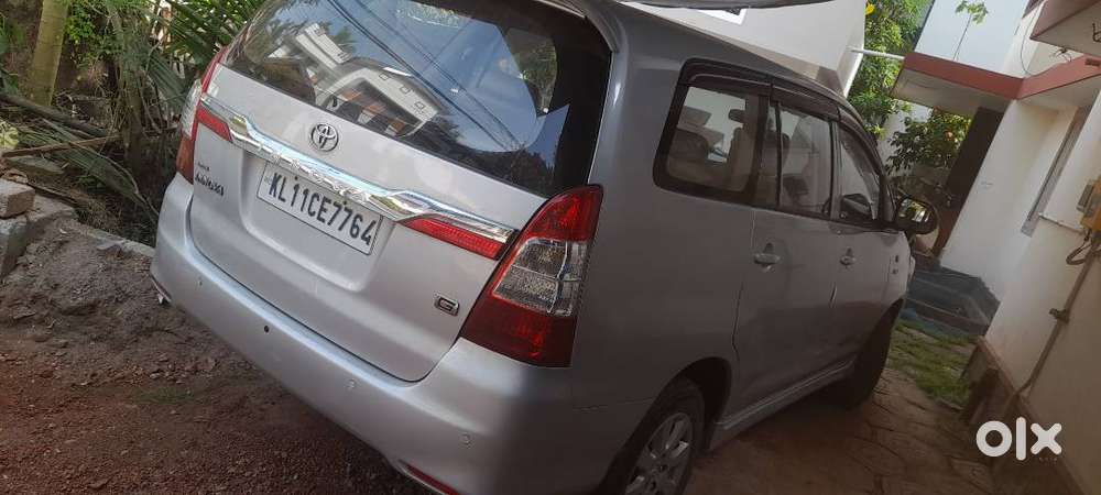 Toyota Innova G November 2011 - Excellent Mileage With Less Pollution