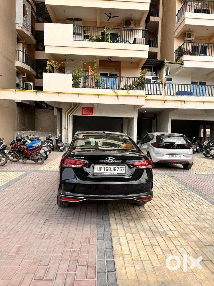 Hyundai Petrol Manual 2022