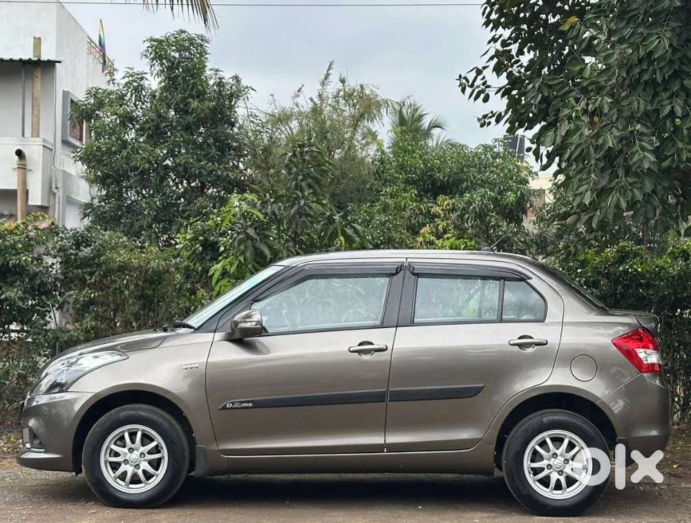 Maruti Suzuki Swift Dzire Vxi Optional, 2016, Petrol