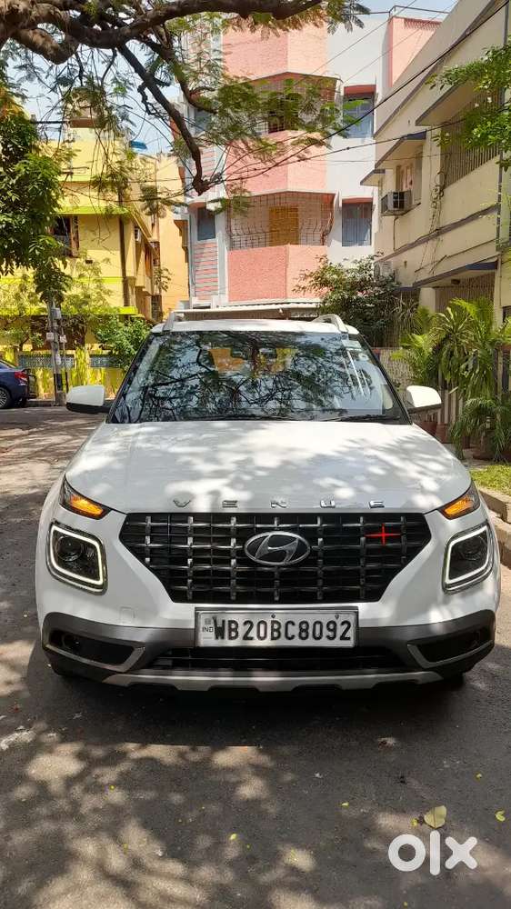 Hyundai Venue 2019 Petrol Well Maintained