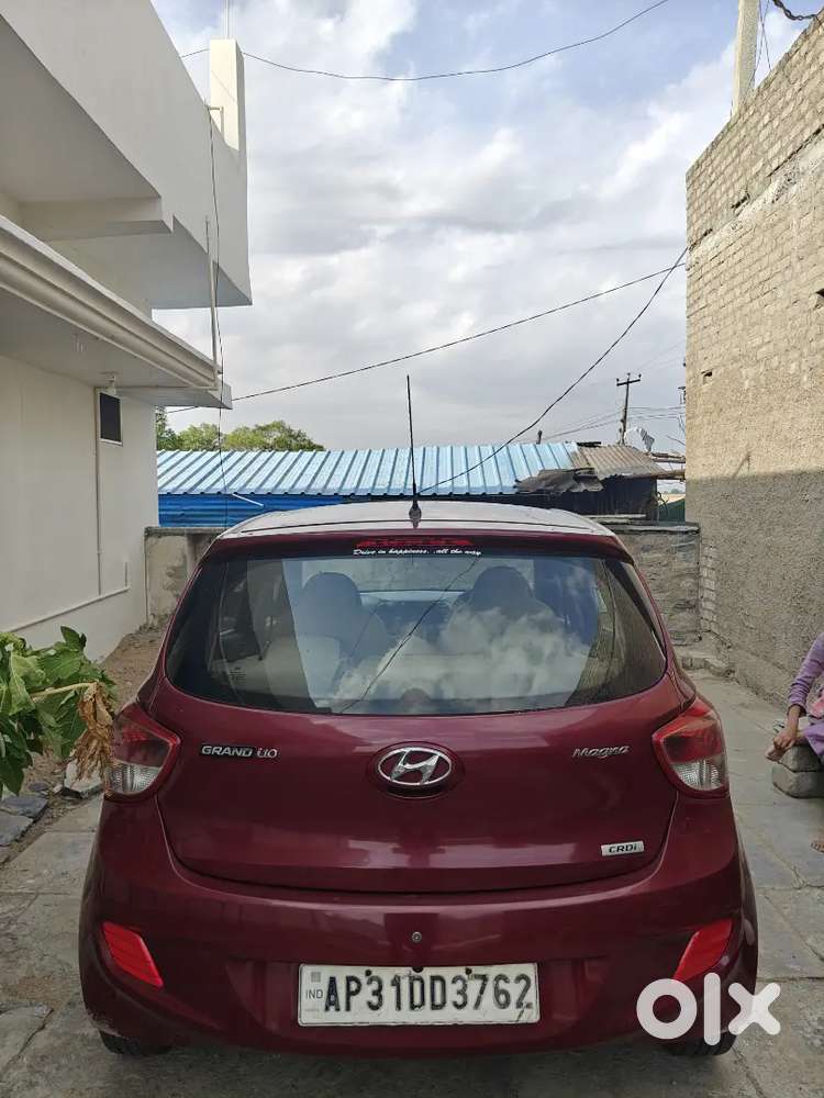 Hyundai Grand I10 2016 Diesel 96000 Km Driven