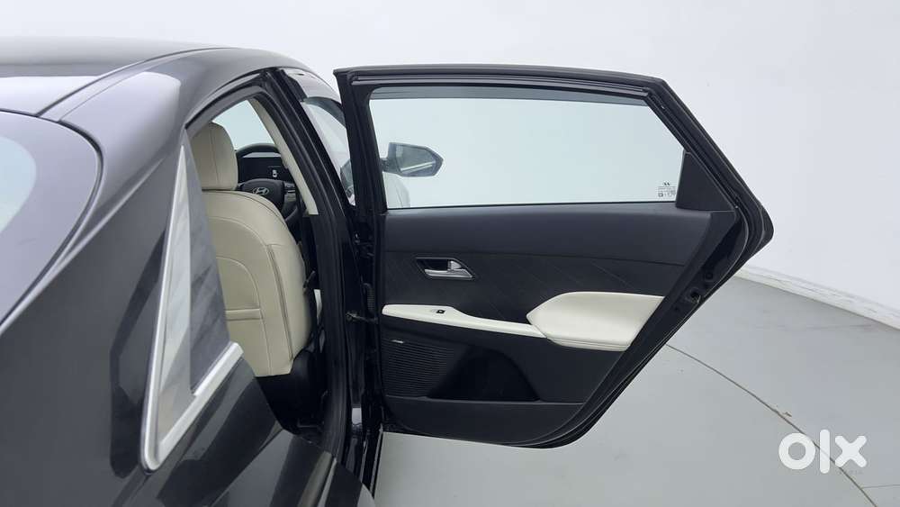 Hyundai Verna 1.5 Sx (o) Vtvt Ivt, 2023, Petrol