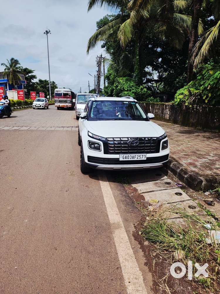 Hyundai Venue Petrol 2023