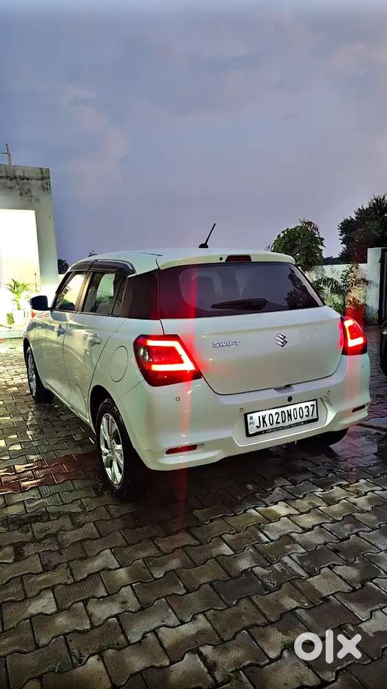 Maruti Suzuki Swift Zxi 2025