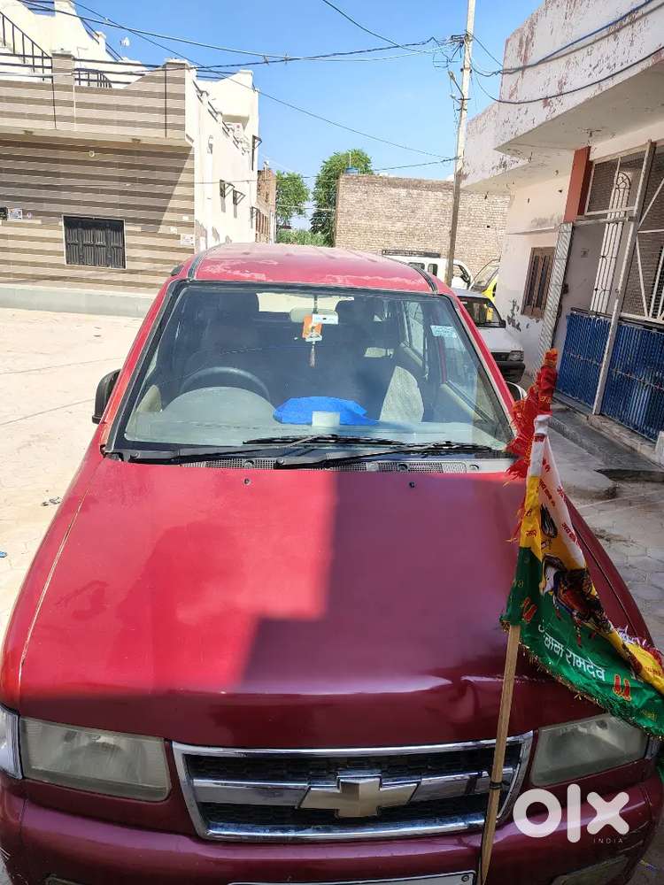 Chevrolet Tavera Diesel Automatic 2011