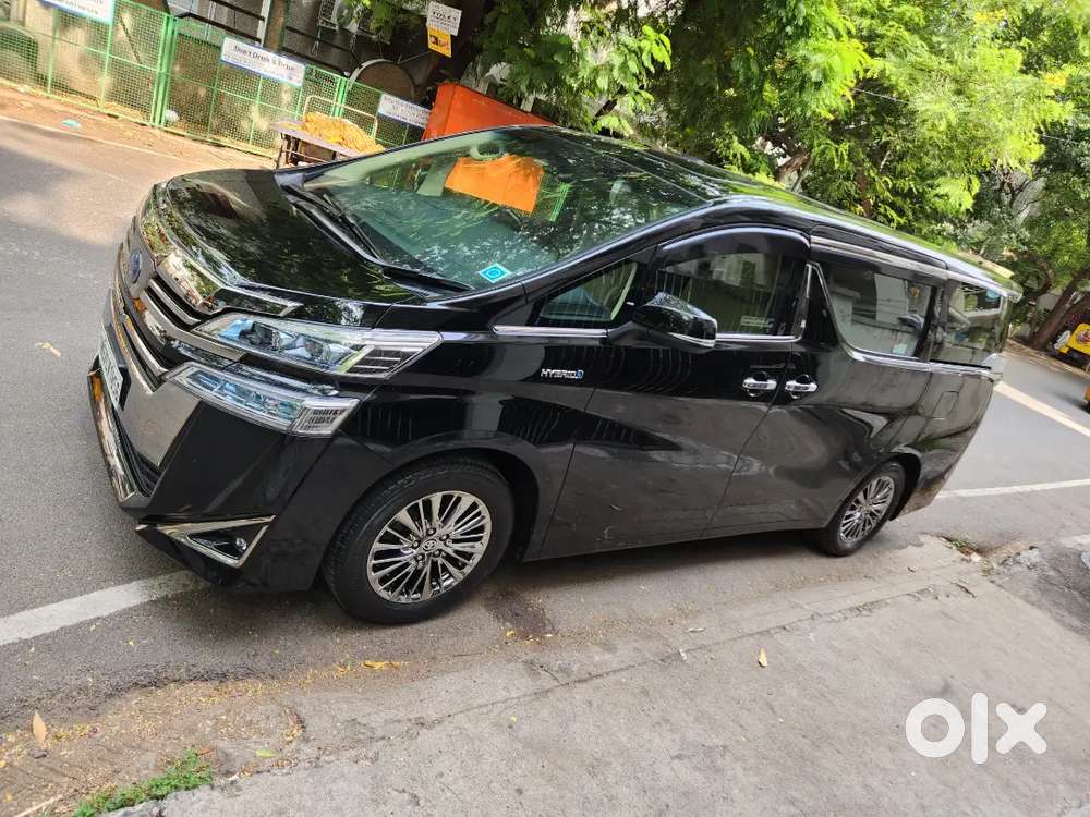 Toyota Vellfire 2.5 Executive Lounge, 2020, Petrol