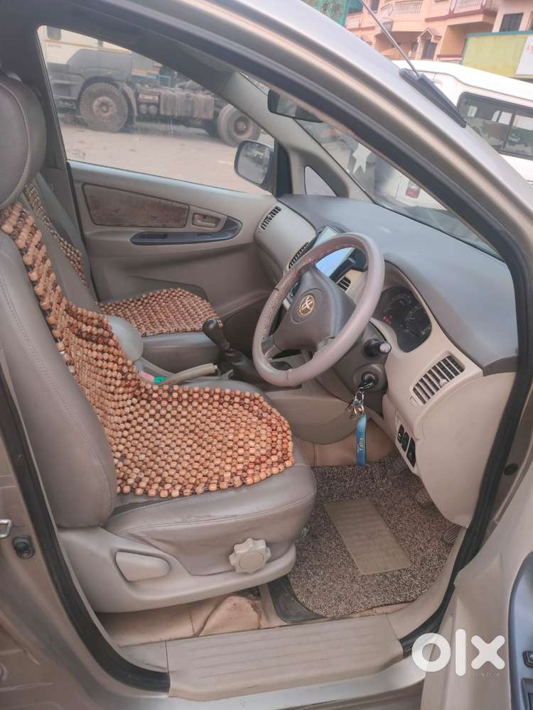 Toyota Innova 2.5 G (diesel) 7 Seater, 2011, Diesel