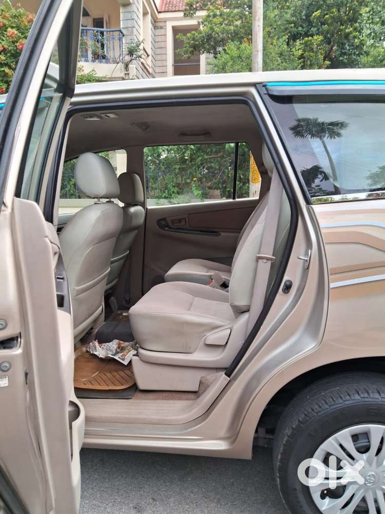 Toyota Innova 2004-2011 2.5 G4 Diesel 7-seater, 2011, Diesel