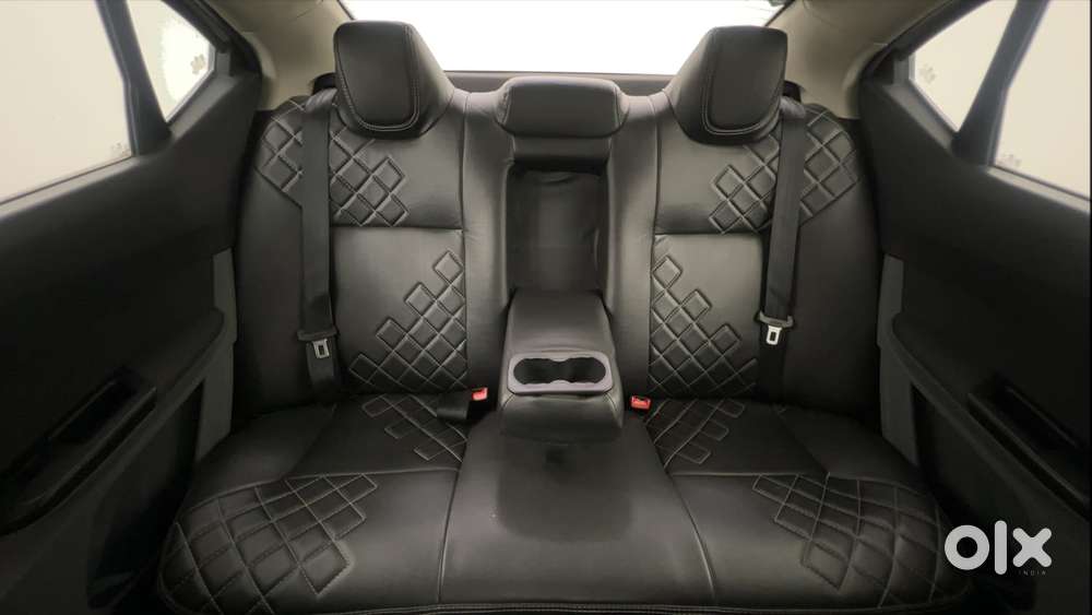 Tata Tigor Xza, 2018, Petrol