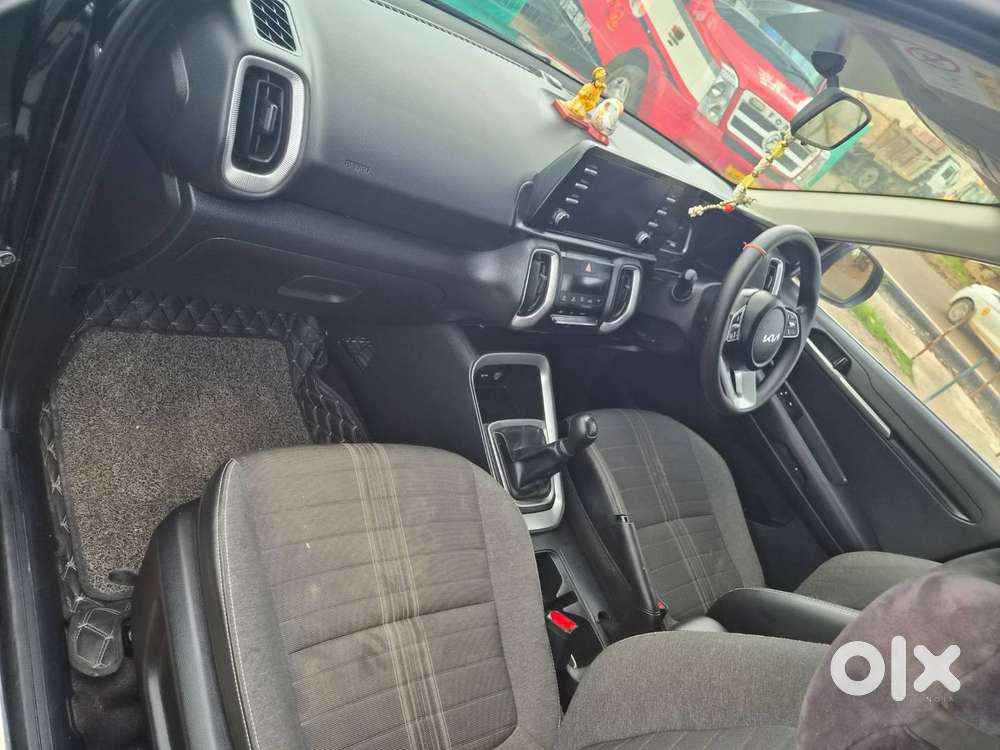 Kia Sonet 2024 Petrol Well Maintained