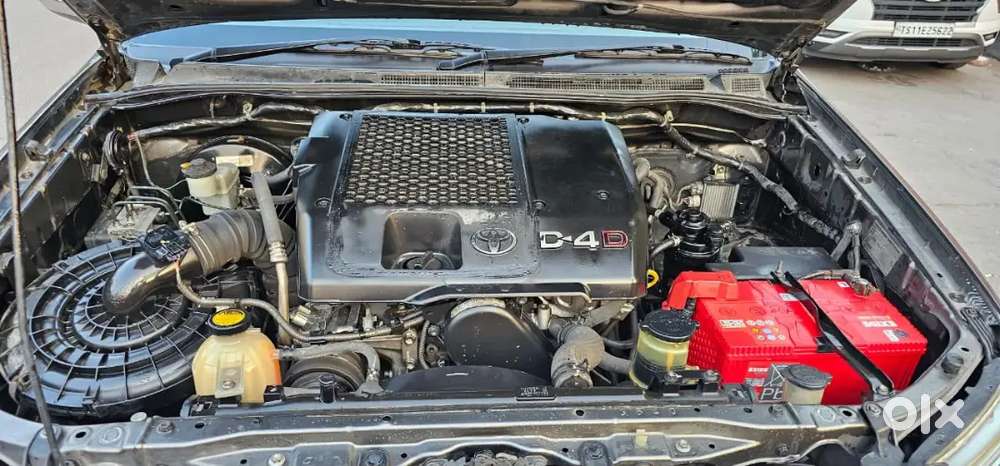 Toyota Fortuner 2010 Diesel Manual Very Less Driven In Mint Condition