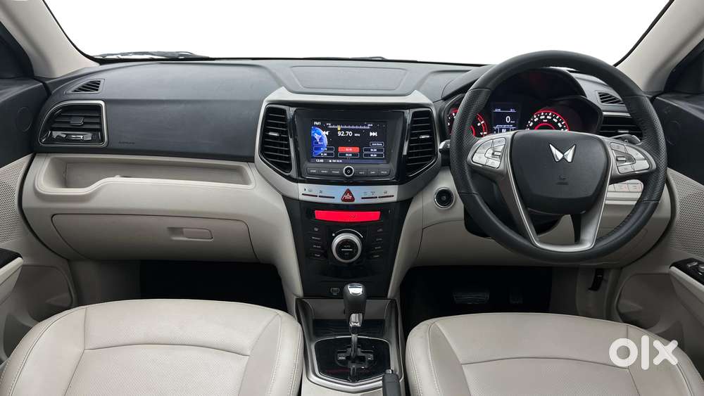 Mahindra Xuv300 1.2 W8 (o) Amt Petrol, 2023, Petrol