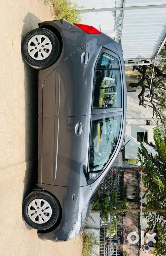 Hyundai I10 Sportz At, 2013, Petrol