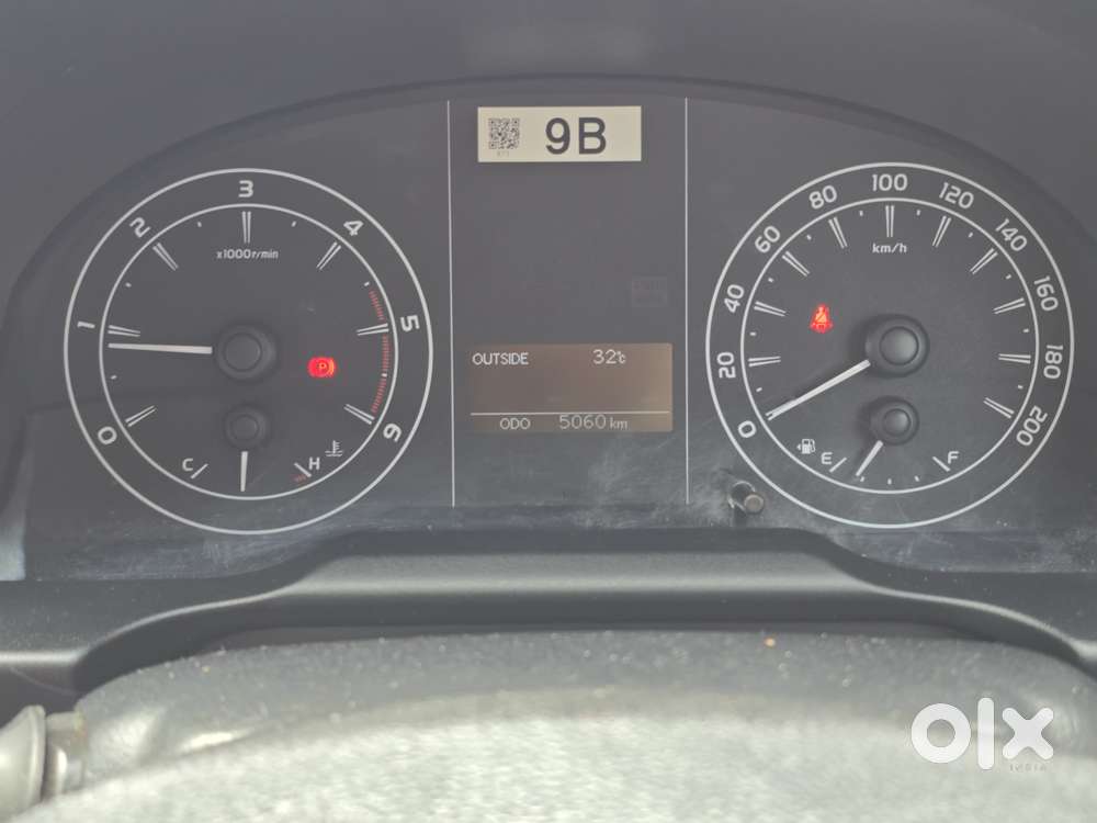 Toyota Innova Crysta 2.4 G Plus Mt 8 Str, 2025, Diesel